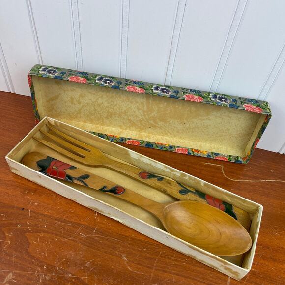 Vtg Hand Painted Wood Spoon and Fork Serving Set Hibiscus Flowers Made in Japan - Picture 9 of 10